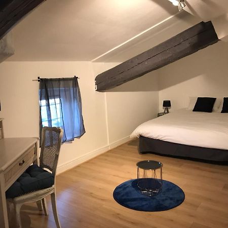 O Petit Nice Neuville-sur-Saone Luaran gambar